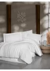 VERO VANNI STRIPE SATEN NEVRESİM TAKIMI ÇİFT KİŞİLİK BEYAZ