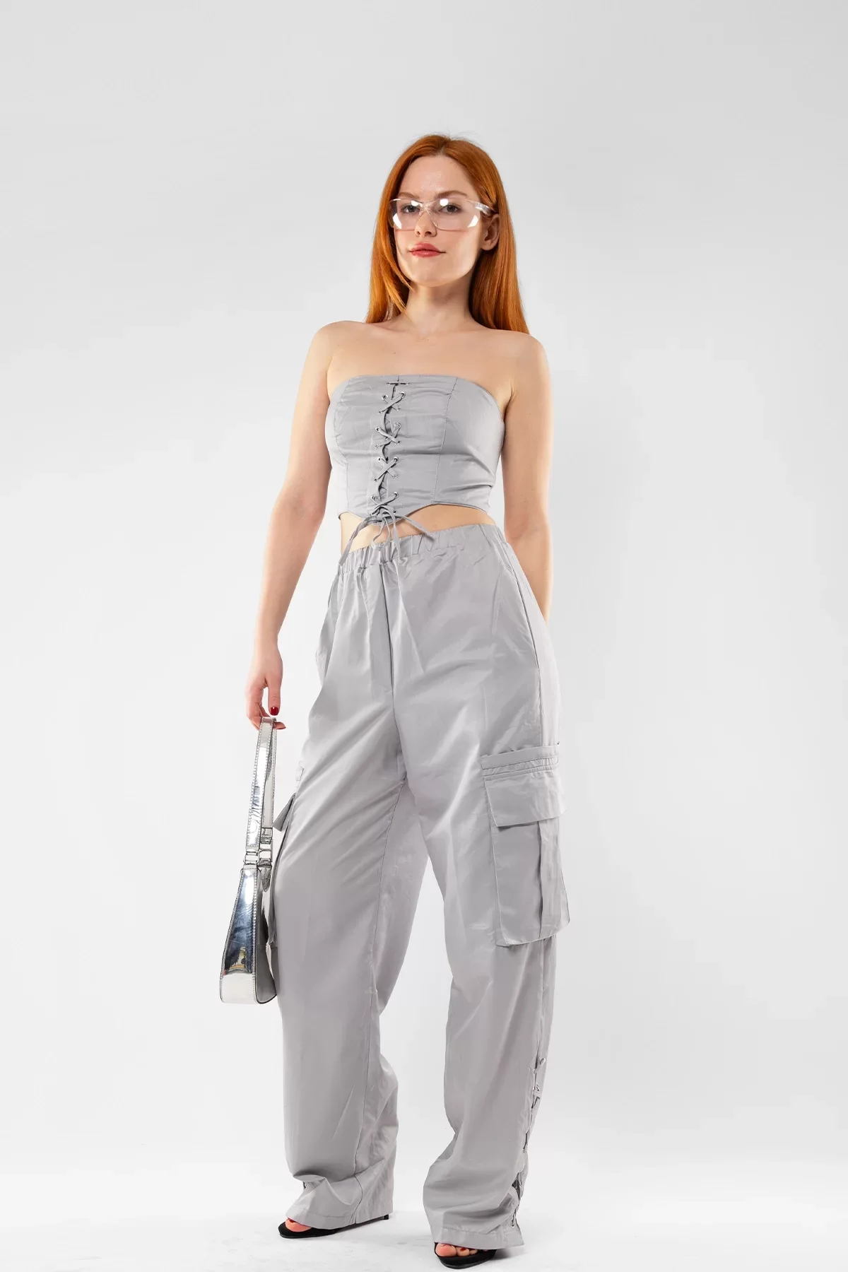 Bağlama Detaylı Gri Büstiyer Takım