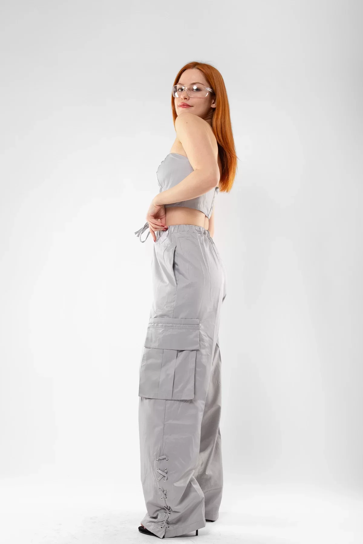 Bağlama Detaylı Gri Büstiyer Takım