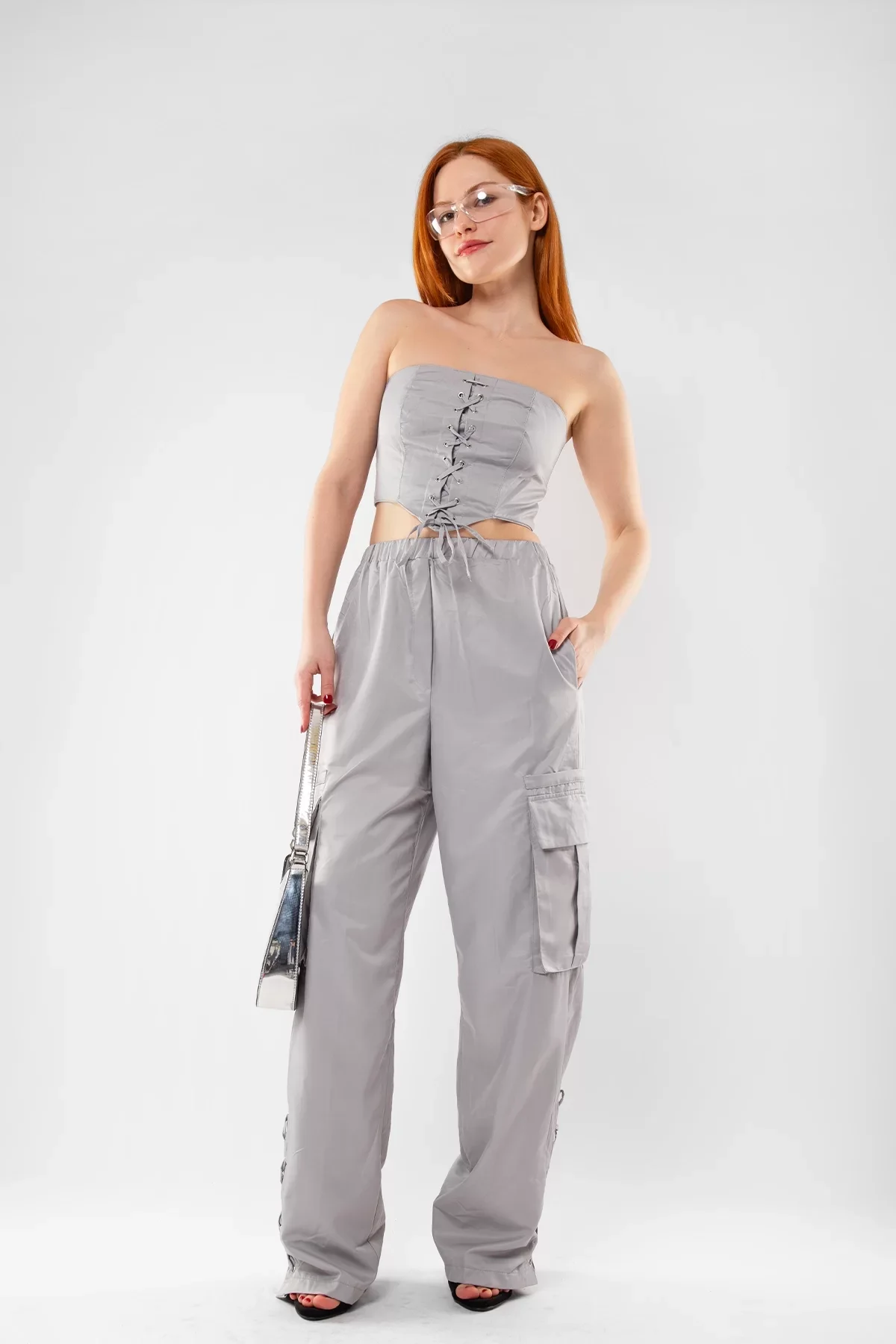 Bağlama Detaylı Gri Büstiyer Takım