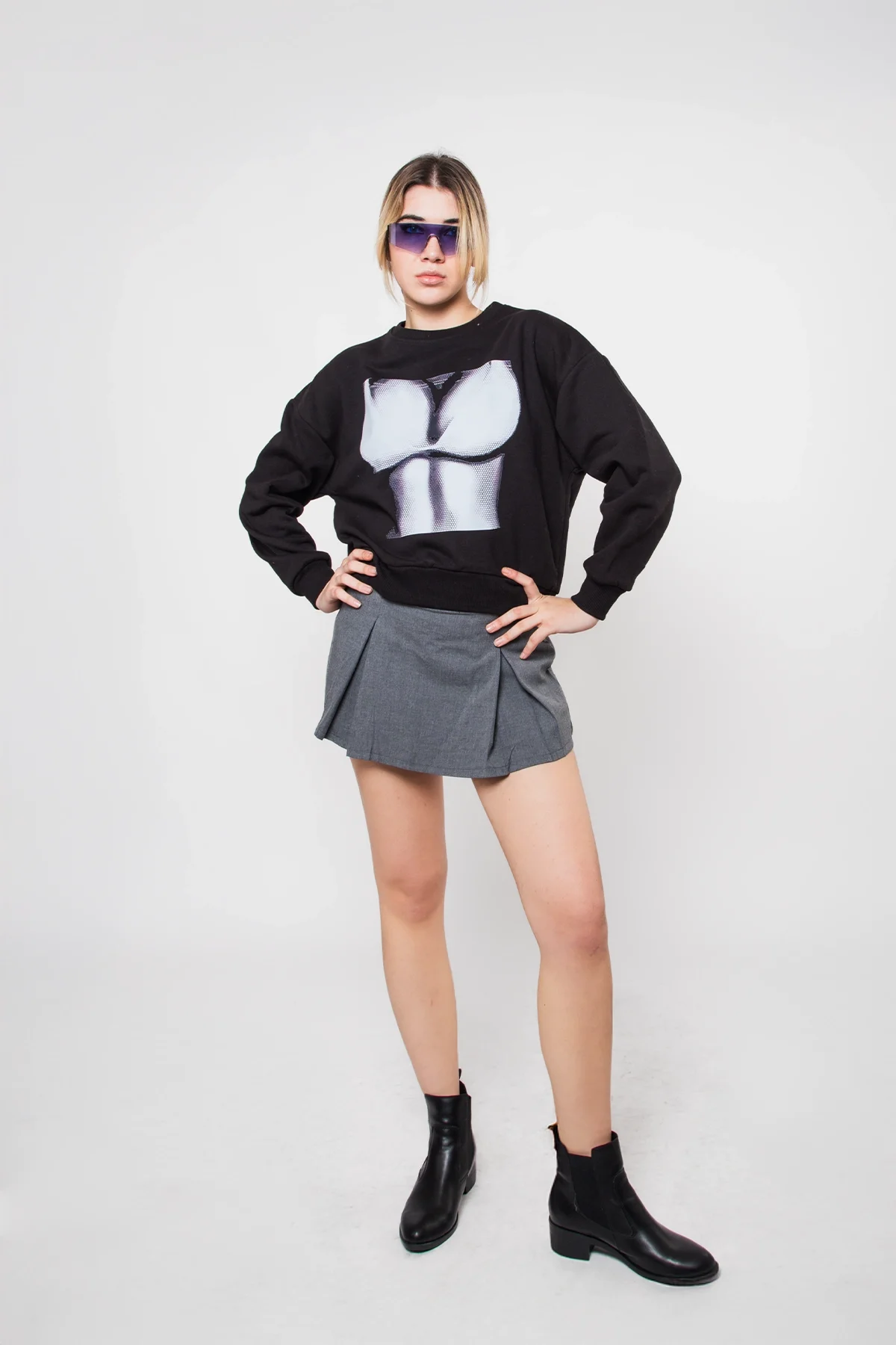 Silhouette Boobs Baskılı Kapüşonsuz Relaxed Fit Kadın Siyah Sweatshirt