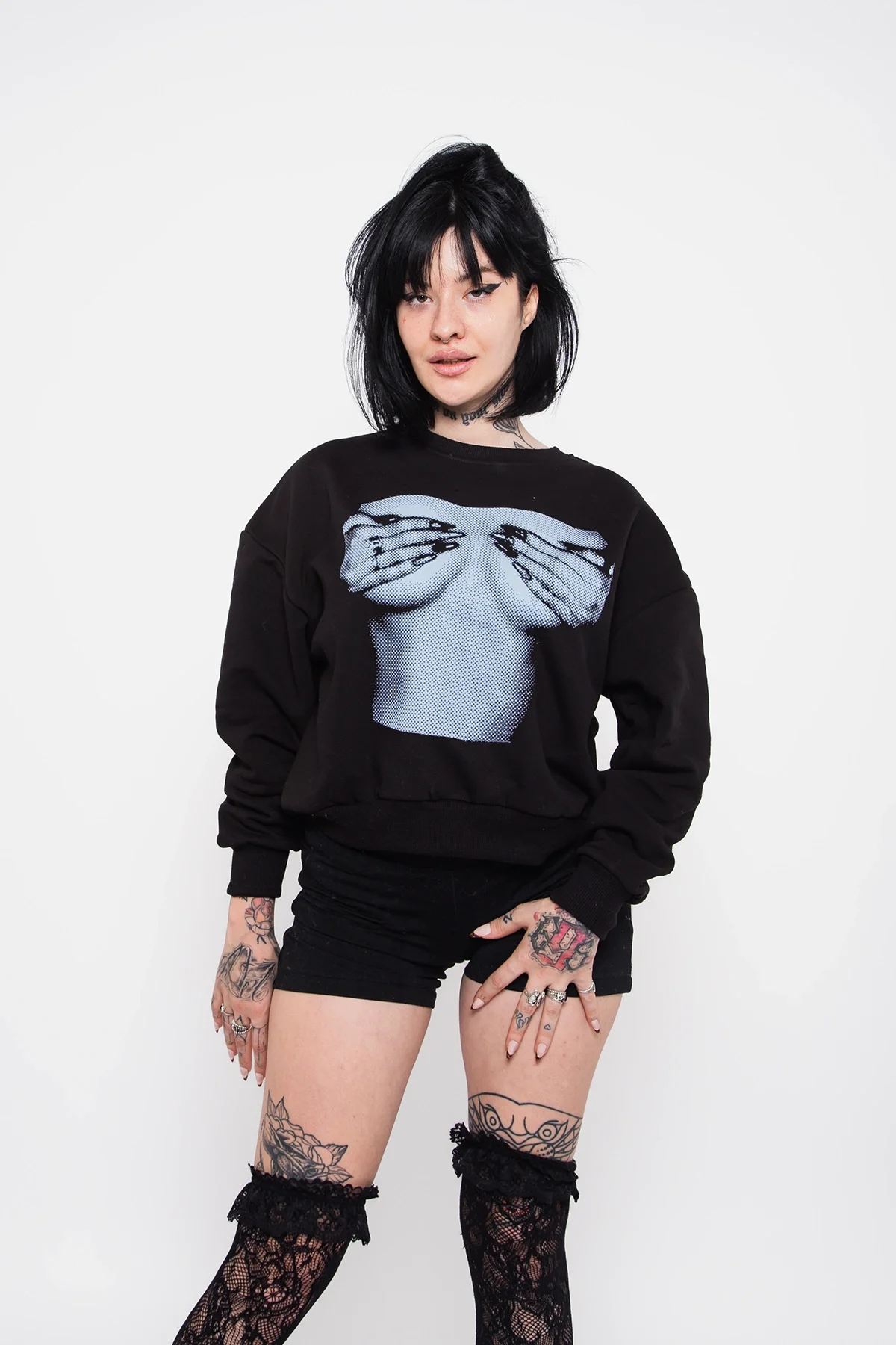 Silhouette Boobs V2 Baskılı Kapüşonsuz Relaxed Fit Kadın Siyah Sweatshirt