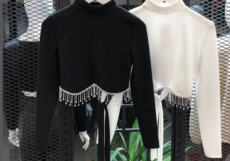 Sırt Dekolteli Zincir Detaylı Fitilli Crop