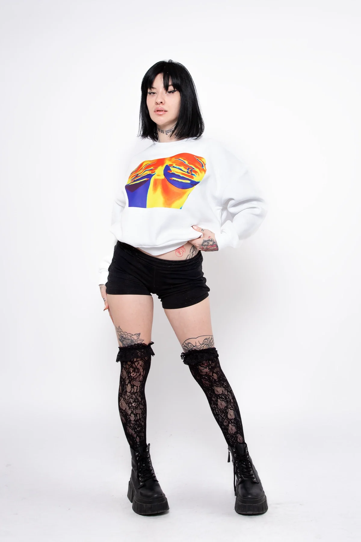 Thermal Boobs Baskılı Kapüşonsuz Relaxed Fit Kadın Beyaz Sweatshirt