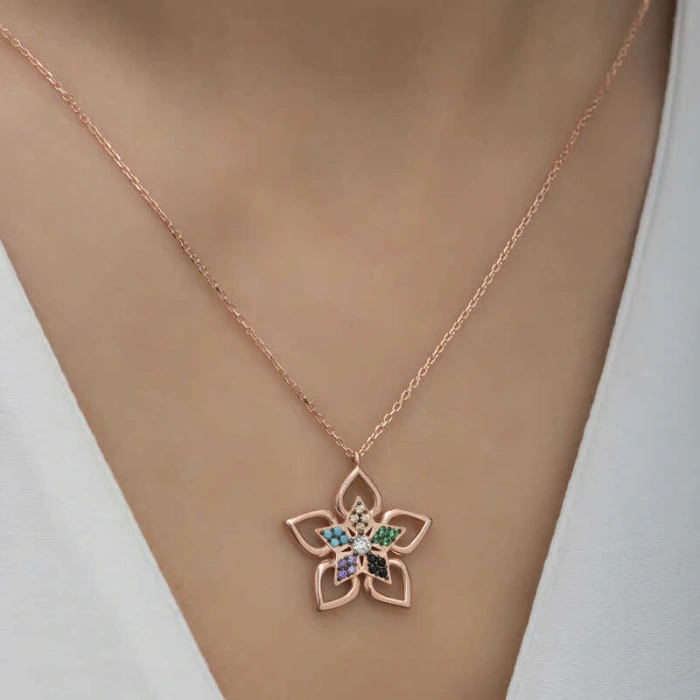 ​925 Ayar Gümüş Renkli Taşlı Çiçek Kadın Gümüş Kolye T6596 (599599)
