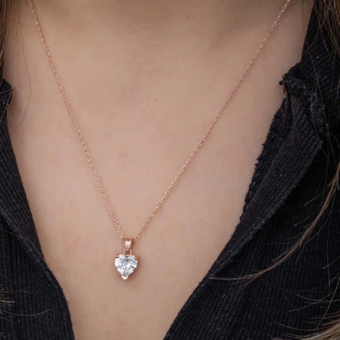 925 Ayar Gümüş Rose Beyaz Taşlı Kalpli Kadın Kolye T8607 (599599)