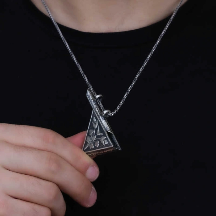 925 Ayar Gümüş Üçgen İçi Açılabilen Çiçek Muskalık Gümüş Kolye T6010 (599)