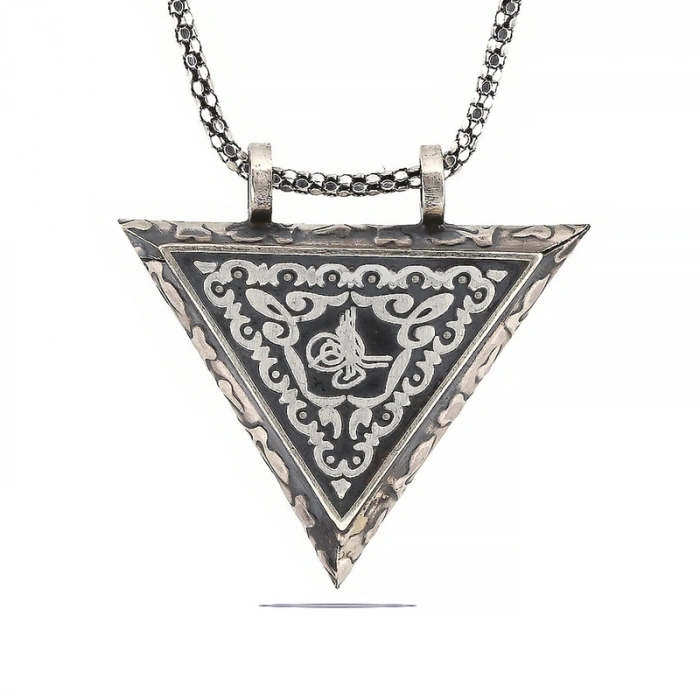 925 Ayar Gümüş Üçgen İçi Açılabilen Tuğra Muskalık Gümüş Kolye T6057 (599599)