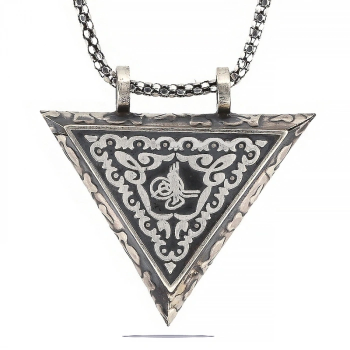 925 Ayar Gümüş Üçgen İçi Açılabilen Tuğra Muskalık Gümüş Kolye T6058 (599599)