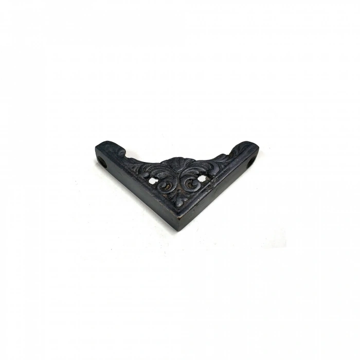 Antika Tarz Dekoratif Pirinç Köşe Süsü - 58x58 Mm, Oksit