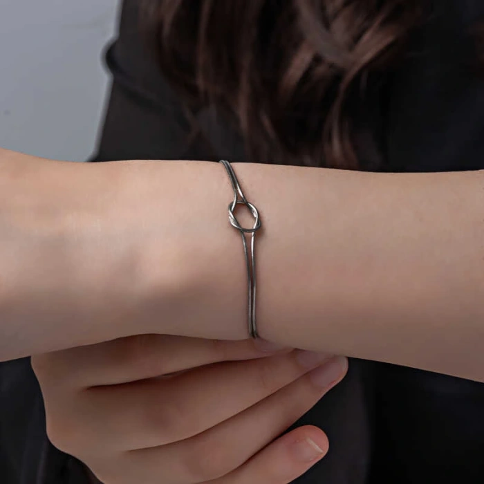 Byhodi 925 Ayar Gümüş Aşk Düğüm Kadın Bileklik T8076 (599599)