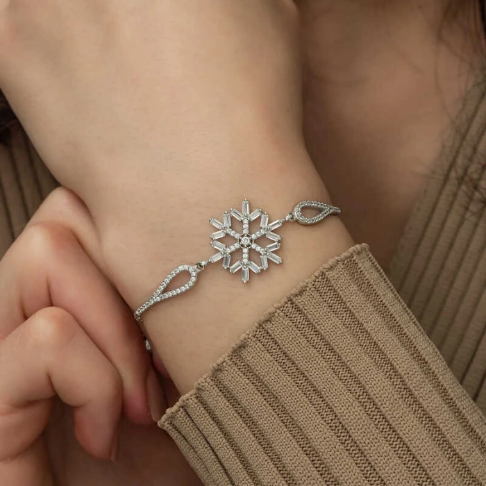Byhodi 925 Ayar ​Gümüş Baget Taşlı Kar Tanesi Bileklik T5243 (599599)