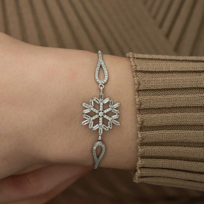 Byhodi 925 Ayar ​Gümüş Baget Taşlı Kar Tanesi Bileklik T5243 (599599)