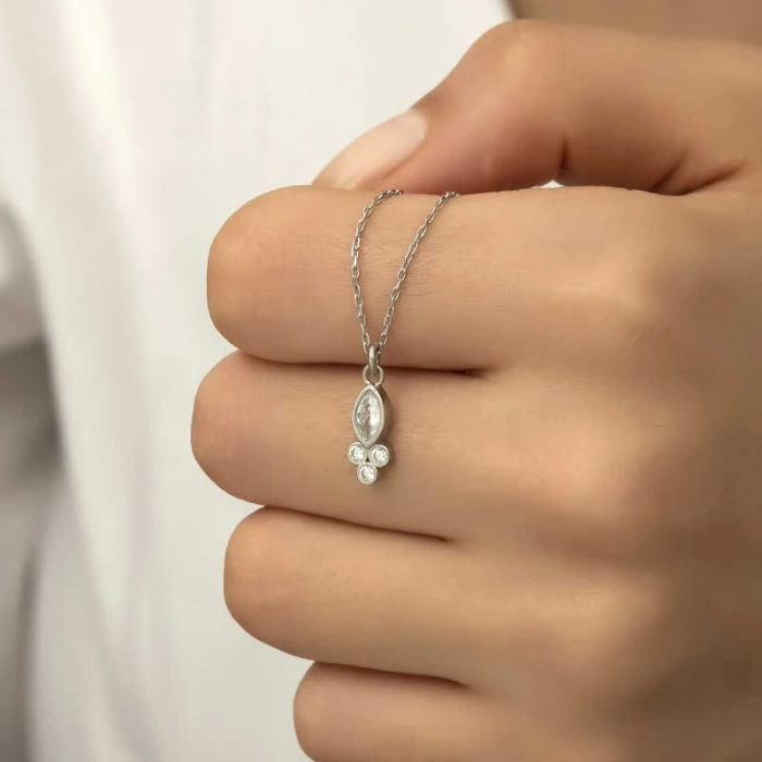 Byhodi 925 Ayar Gümüş Çiğ Damlası Mekik Tektaş Bayan Gümüş Kolye T6000 (599599)