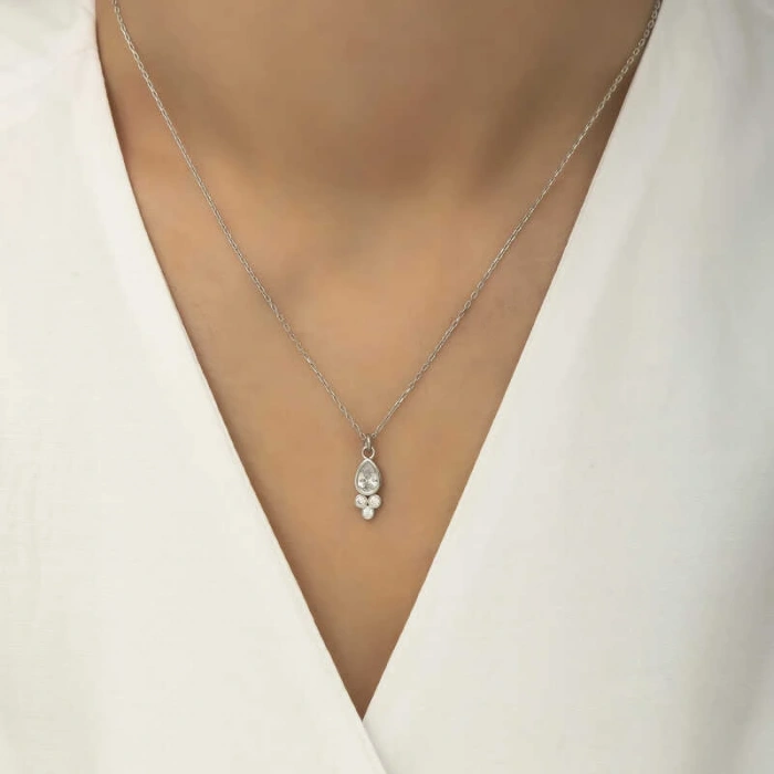 925 Ayar Gümüş Çiğ Damlası Tektaş Kadın Gümüş Kolye T5974 (599599)