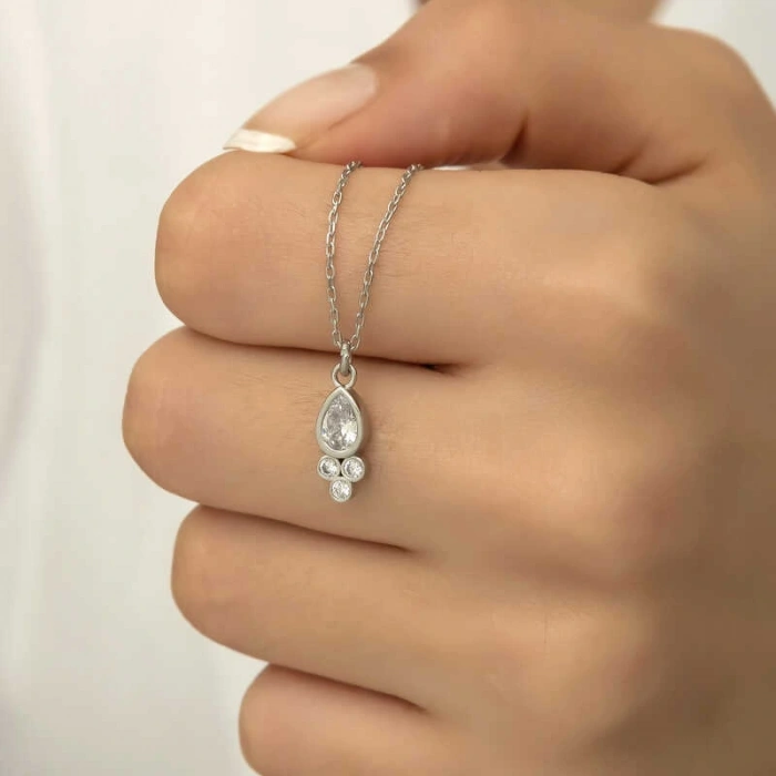 925 Ayar Gümüş Çiğ Damlası Tektaş Kadın Gümüş Kolye T5974 (599599)