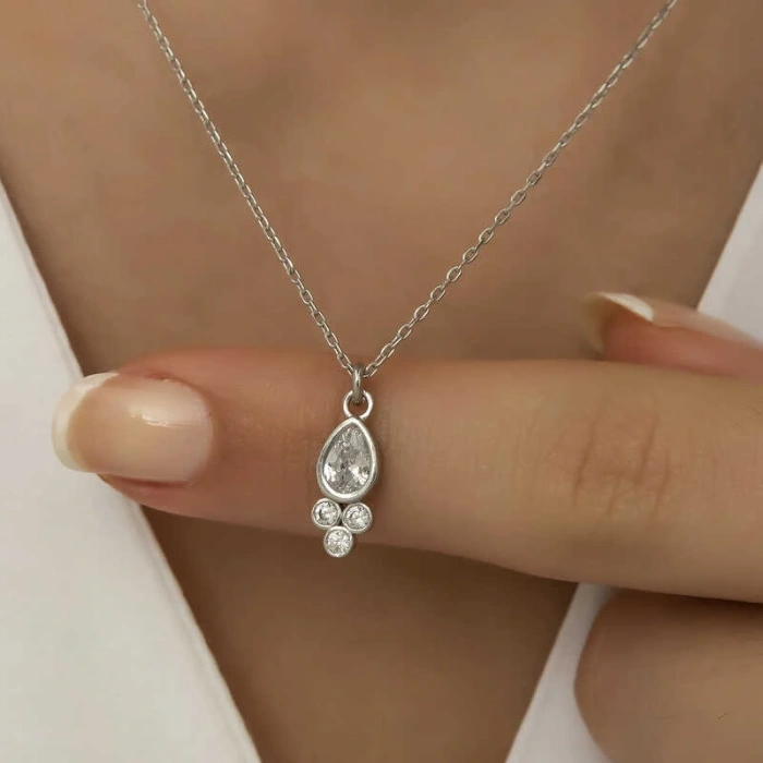 925 Ayar Gümüş Çiğ Damlası Tektaş Kadın Gümüş Kolye T5974 (599599)