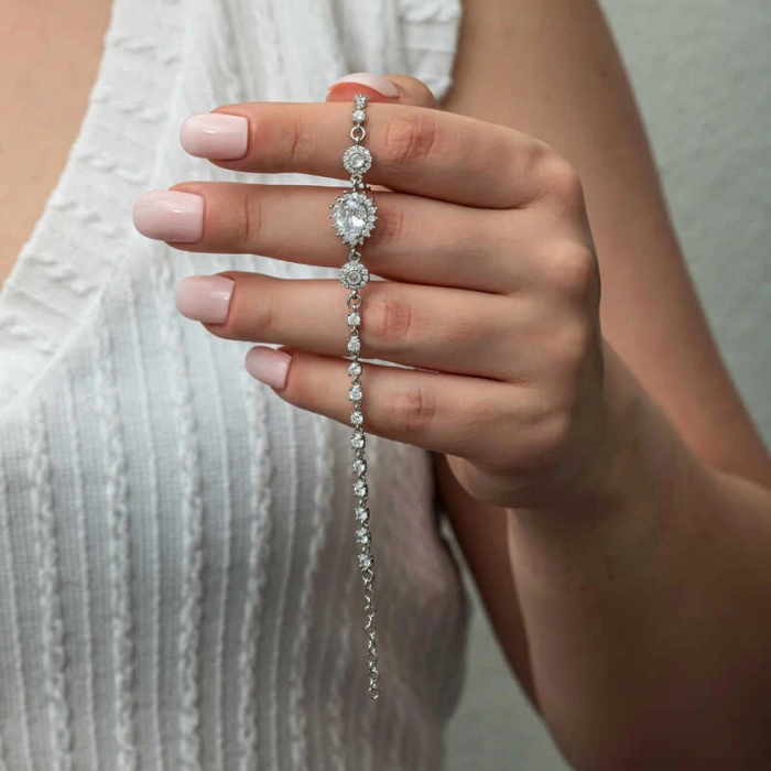 Byhodi 925 Ayar Gümüş Damla Su Yolu Kadın Bileklik T8768 (599599)