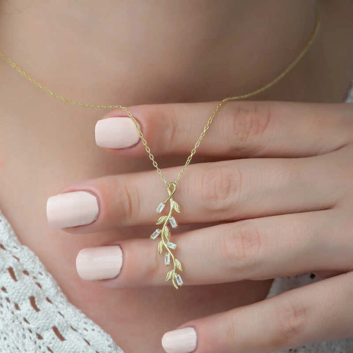 925 Ayar Gümüş Gold Sarmaşık Kadın Gümüş Kolye T4877 (599599)