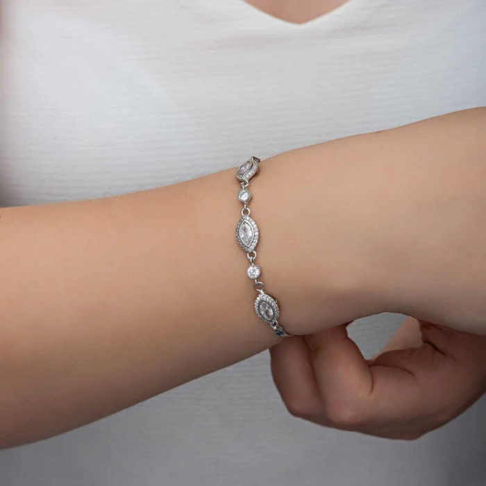 Byhodi 925 Ayar Gümüş Mekik Zirkon Taşlı Kadın Bileklik T8364 (599599)