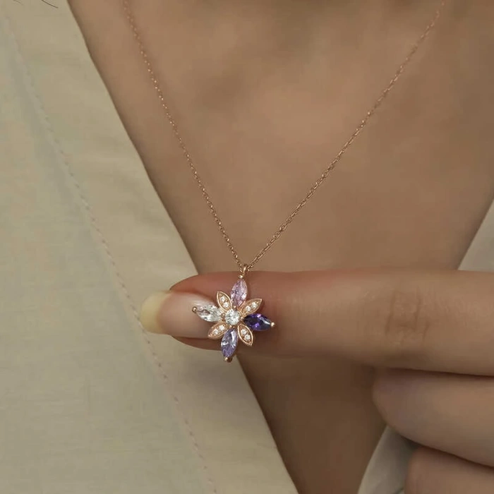 Byhodi 925 Ayar Gümüş Mix Taşlı Umut Çiçeği Gümüş Kolye T6020 (599599)