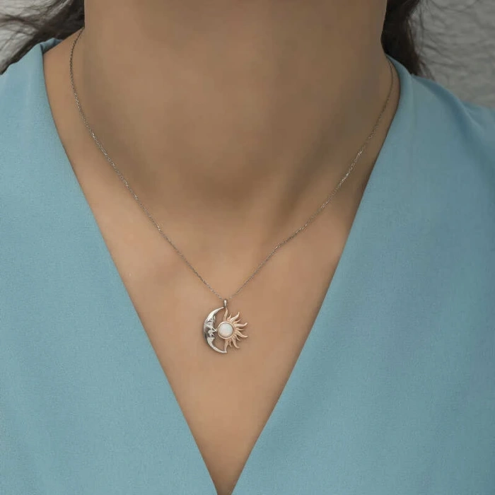 925 Ayar Gümüş Opal Beyaz Taşlı Ay Güneş Kadın Kolye T7610 (599599)