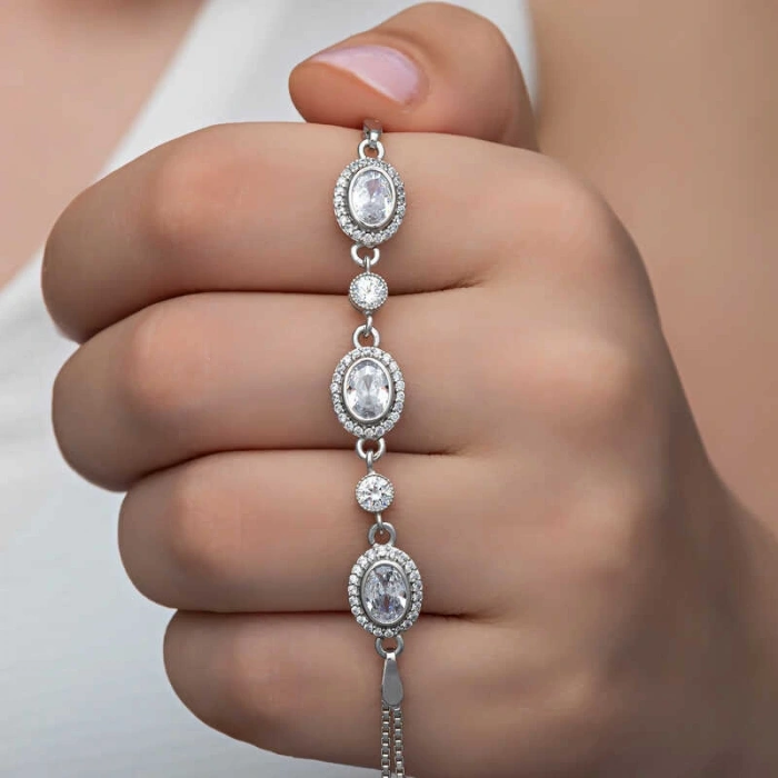 Byhodi 925 Ayar Gümüş Oval Taşlı Kadın Bileklik T8357 (599599)