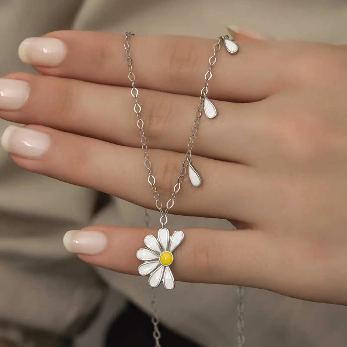 925 Ayar Gümüş Papatya Seviyor Sevmiyor Bayan Gümüş Kolye T5979 (599599)