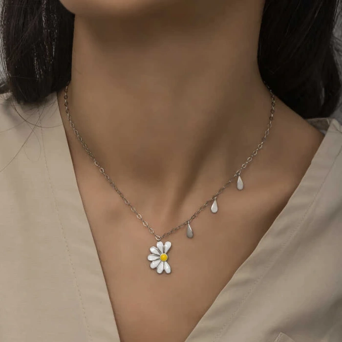 925 Ayar Gümüş Papatya Seviyor Sevmiyor Bayan Gümüş Kolye T5980 (599599)