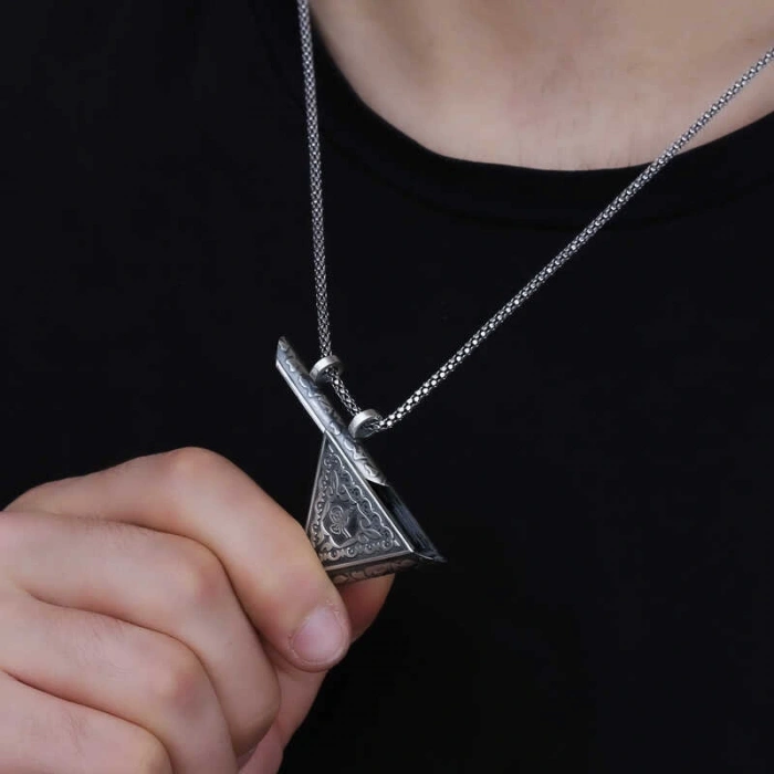 Byhodi 925 Ayar Gümüş Üçgen İçi Açılabilen Tuğra Muskalık Gümüş Kolye T6007 (599599)