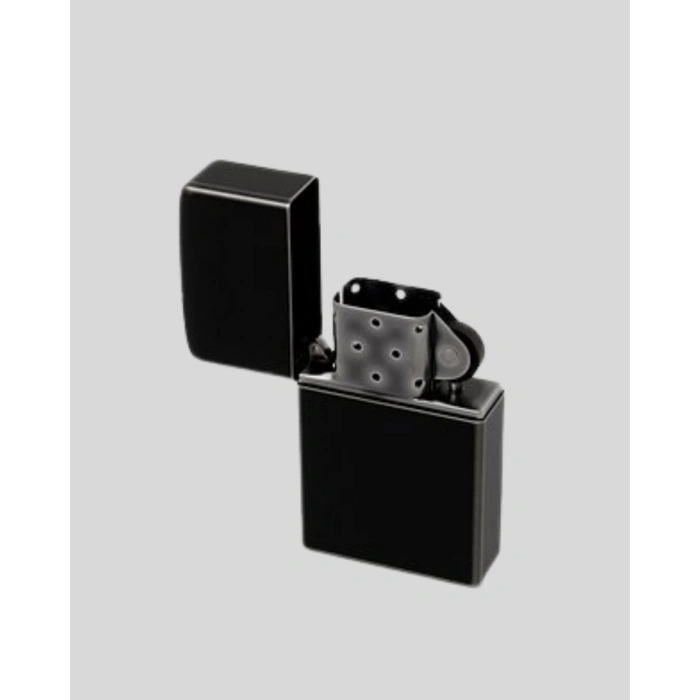 Metal Gövdeli Tasarım Çakmak Mat Yüzeyli Ve Ergonomik Tutma Özellikli