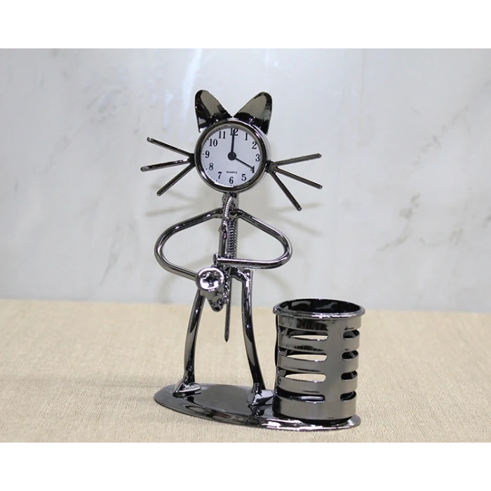 Metal Saksafon Çalan Müzisyen Kedi Saat Ve Kalemlik