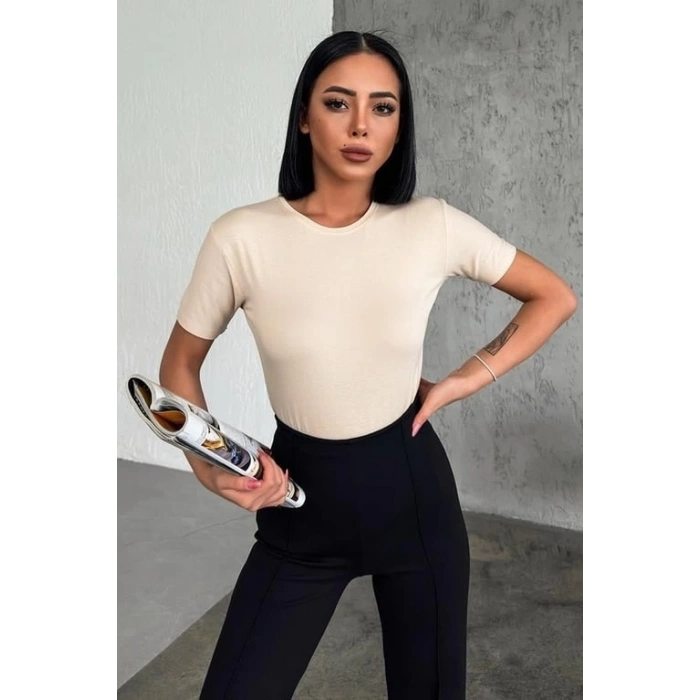 Rahat Ve Şık Kısa Kollu Bisiklet Yaka Likralı Viskon Penye Body Bej