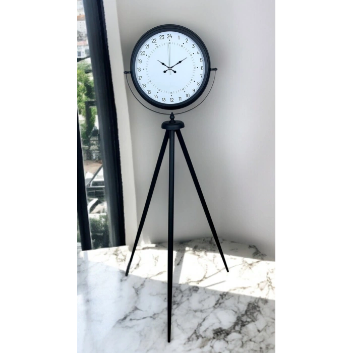 Siyah 24 Saat Göstergeli Özel Tasarım Tripod Ayaklı Saat