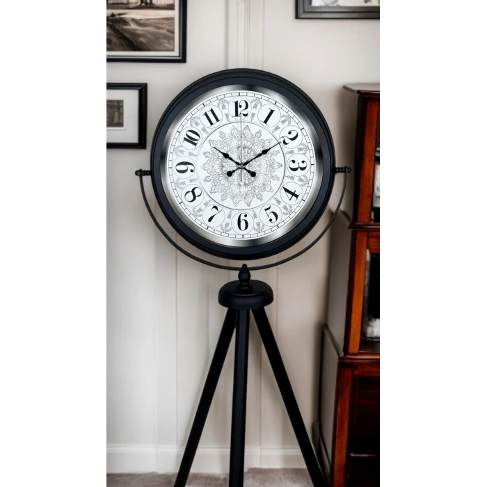 Siyah Desenli Şık Tripod Ayaklı Saat