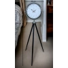Krom 24 Saat Göstergeli Özel Tasarım Tripod Ayaklı Saat