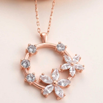 925 Ayar Gümüş Rose Beyaz Çiçek Kadın Kolye T7983 (599599)