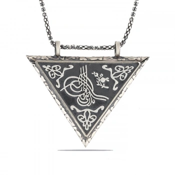 925 Ayar Gümüş Üçgen İçi Açılabilen Tuğra Muskalık Gümüş Kolye T6065 (599)