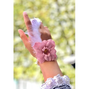 Bride To Be Nedime Gelin Bilekliği Tüy Ve İnci Boncuk Detaylı Pembe Renkli Bekarlığa Veda Partisi Bilekliği 10 Adet