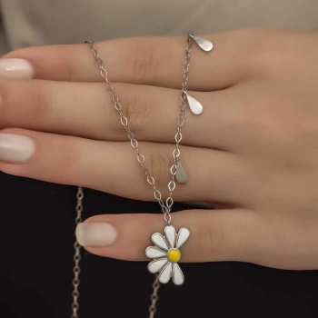 Byhodi 925 Ayar Gümüş Papatya Seviyor Sevmiyor Bayan Gümüş Kolye T5980 (599599)