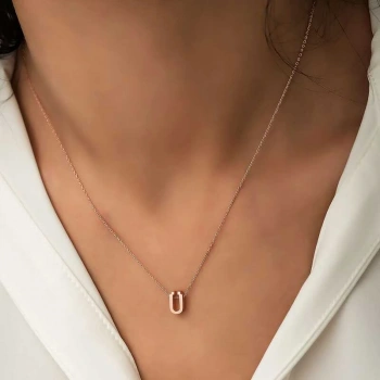 925 Ayar Gümüş Rose 3 Boyutlu Ü Harf Kadın Gümüş Kolye T5930 (599599)