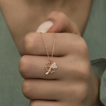 Byhodi 925 Ayar Gümüş Rose Kalpli Dört Yapraklı Yonca Kadın Gümüş Kolye T7077 (599599)