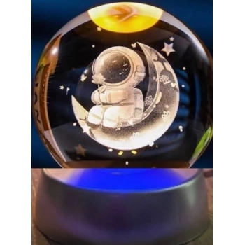 Dekoratif Ay Üstünde Astronot Tasarımlı Plastik Altlıklı Cam Küre