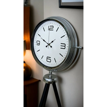 Krom Sade & Şık Tripod Ayaklı Saat