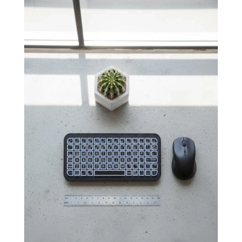 Rgb Işıklı Kablosuz Mini Klavye 10 Mm İnce Gövde