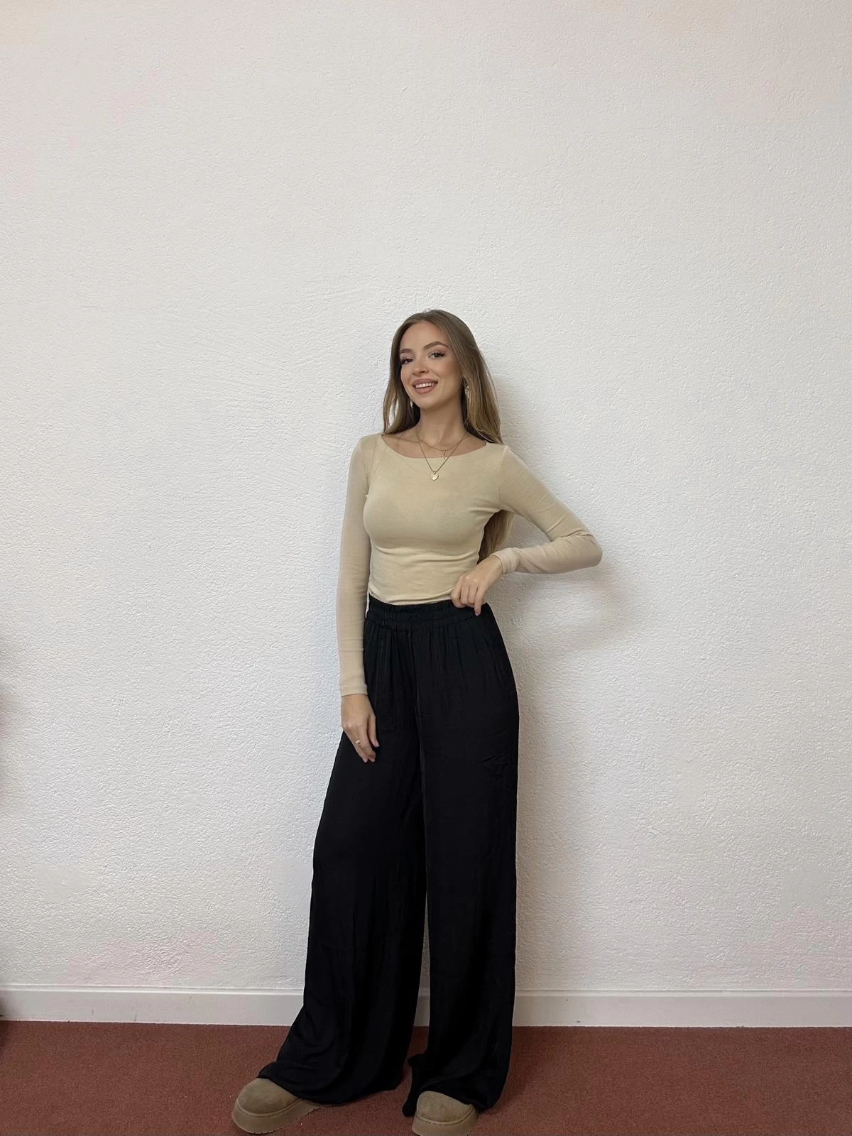 Dökümlü Geniş (Salaş) Siyah Pantolon