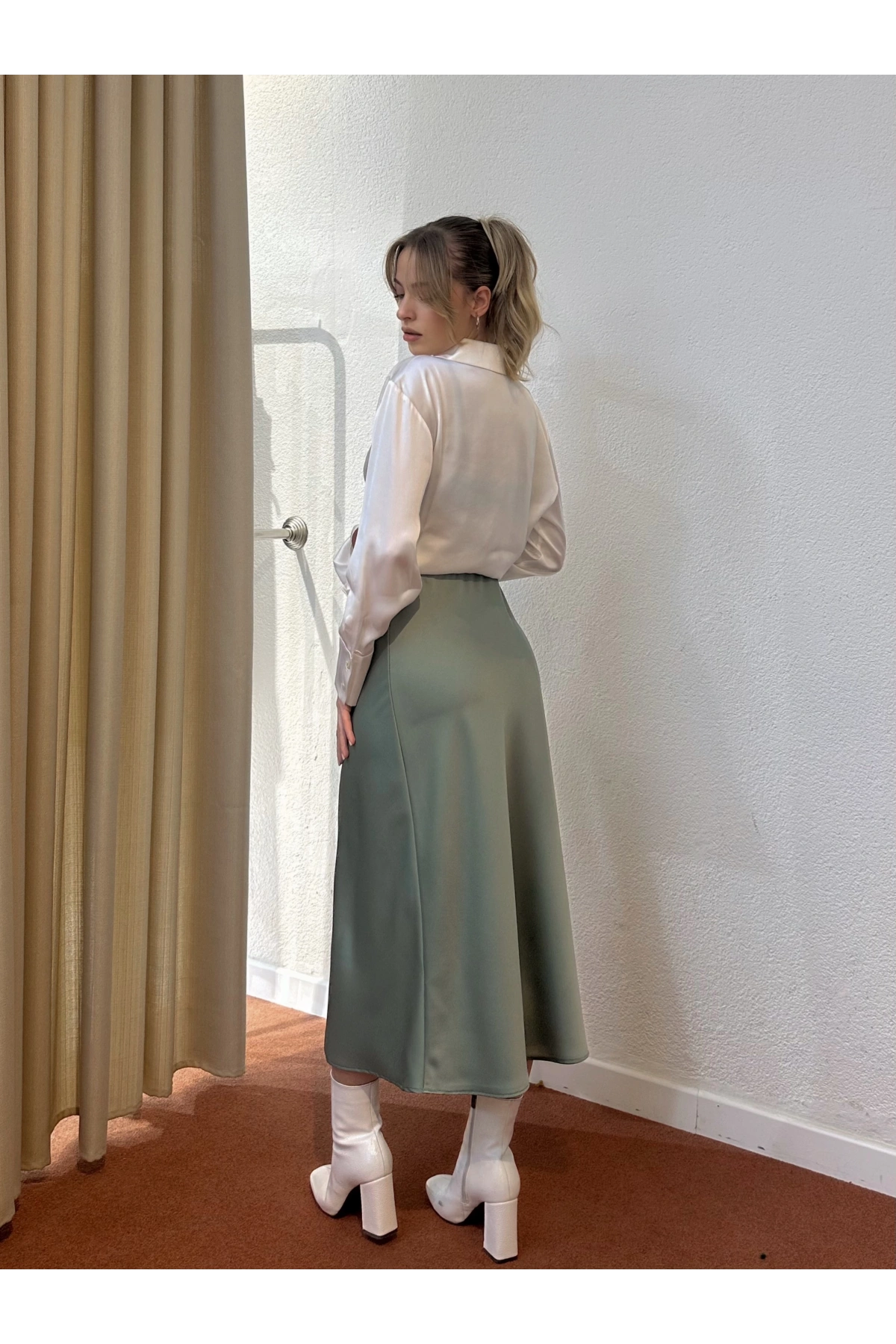 Midi Boy Dokuma Saten Etek