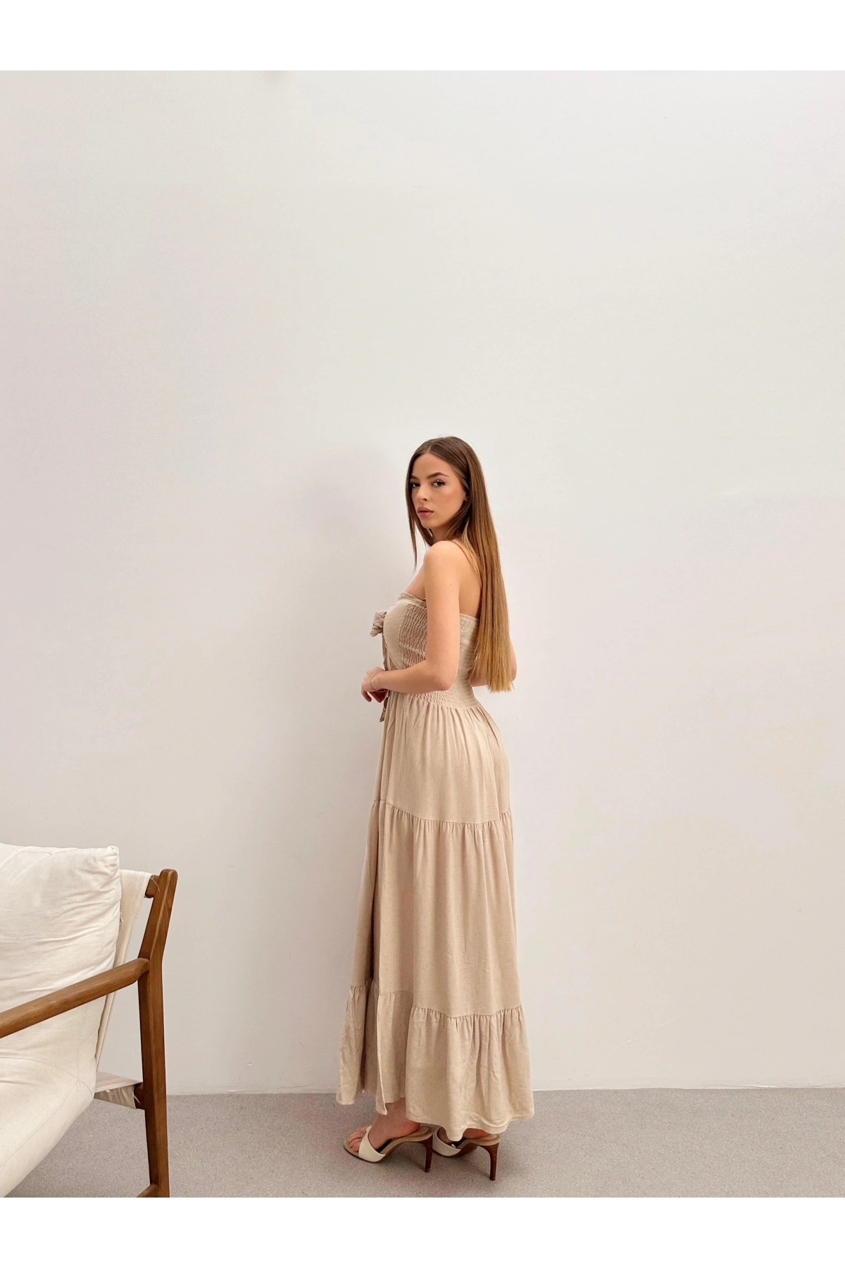 Bej Gipeli Straplez Görünümlü Elbise
