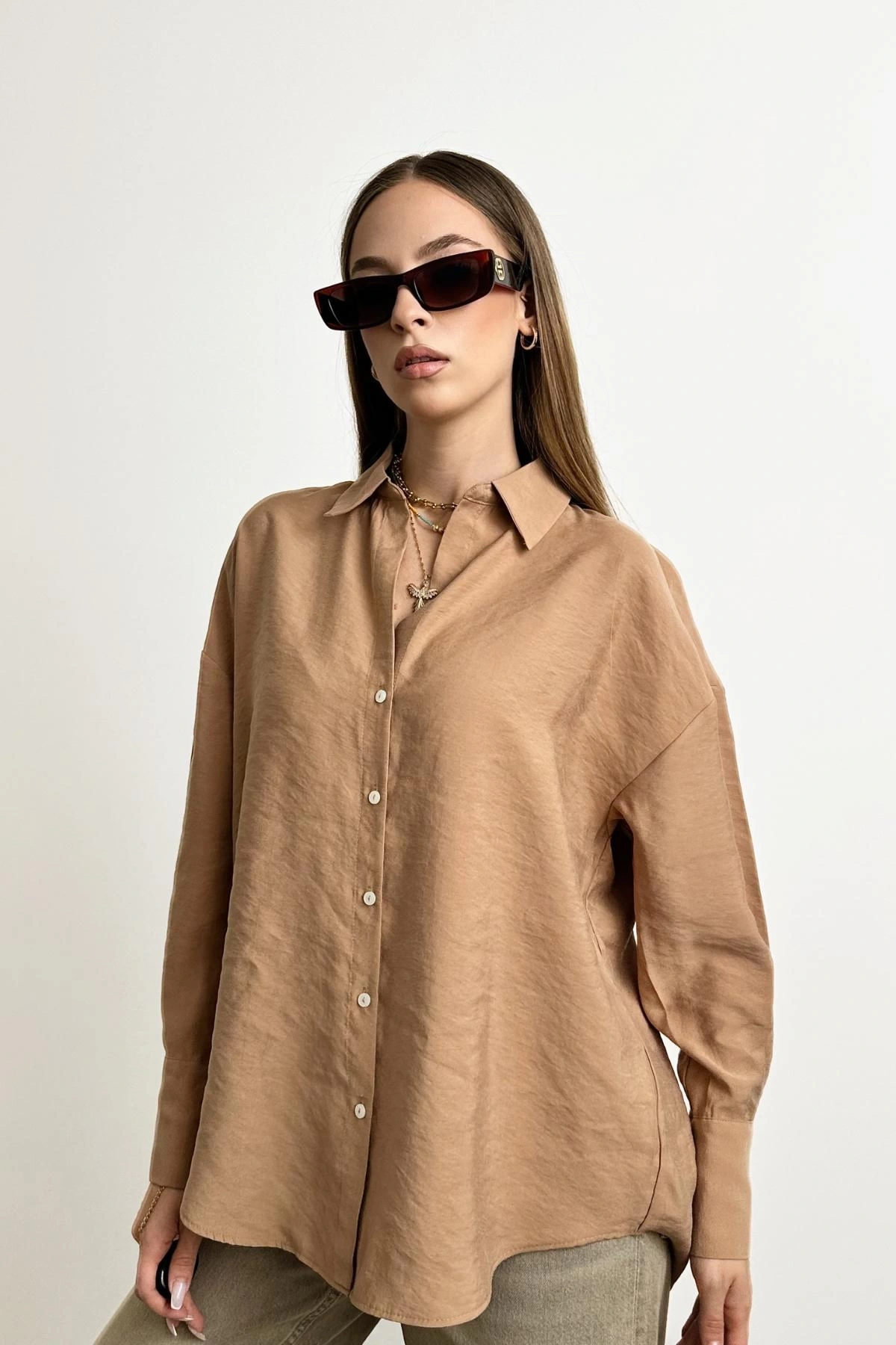 Basic Bej Gömlek
