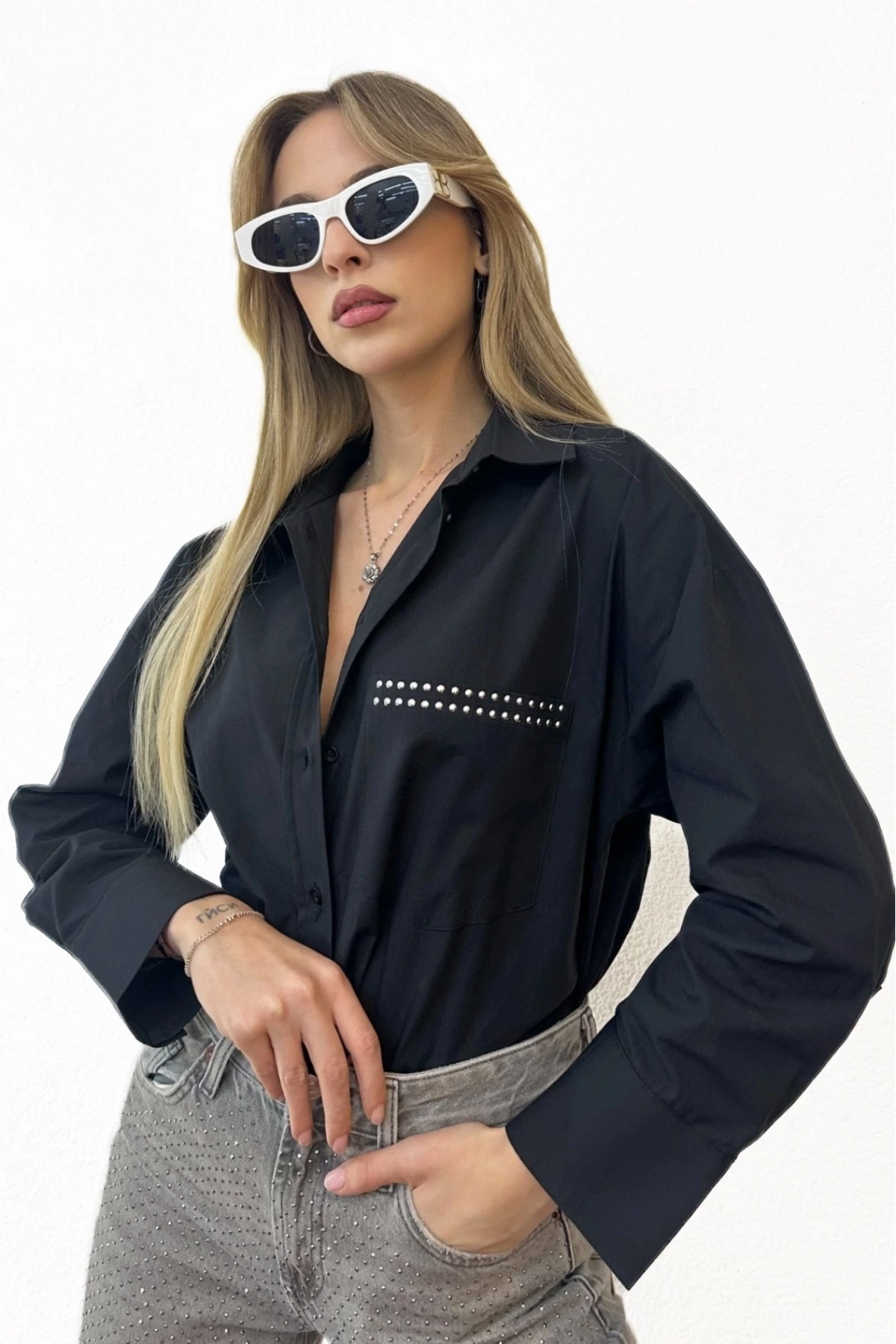 Cebi Taş Detaylı Poplin Gömlek